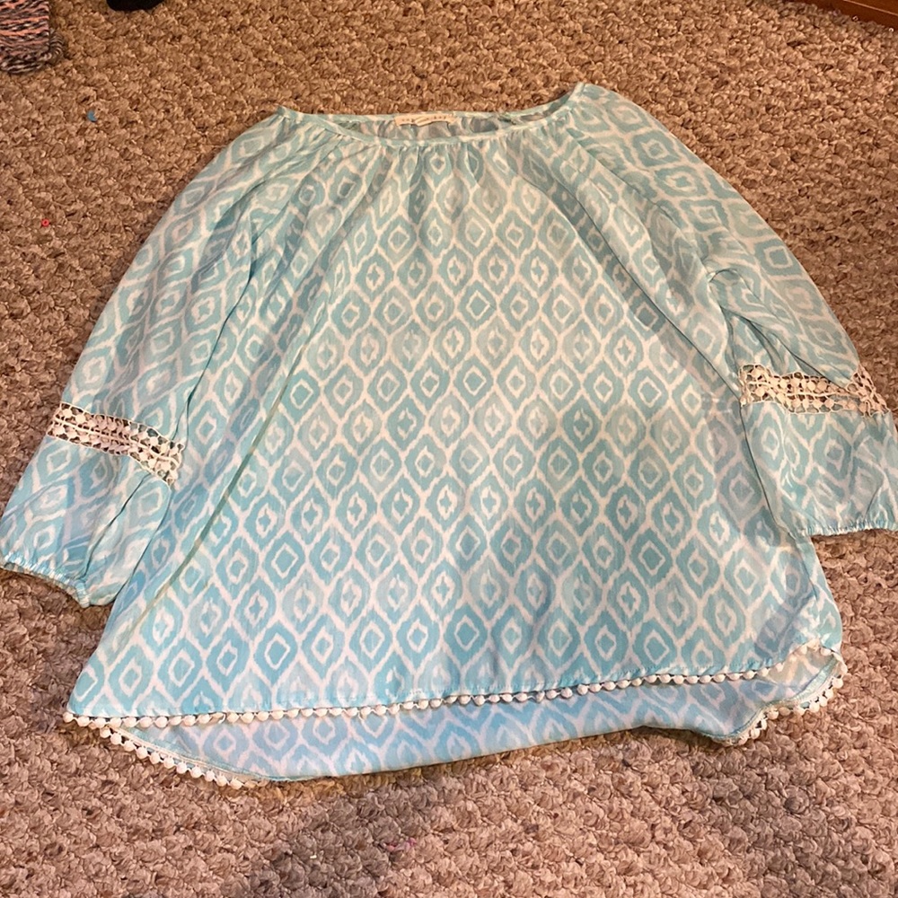Blue and white medium cut sleeve blouse